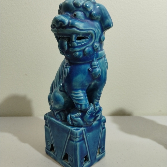 Vintage Pair of Chinese Turquoise Blue Glazed Ceramic 8” Foo Dog Figurines - Picture 8 of 10